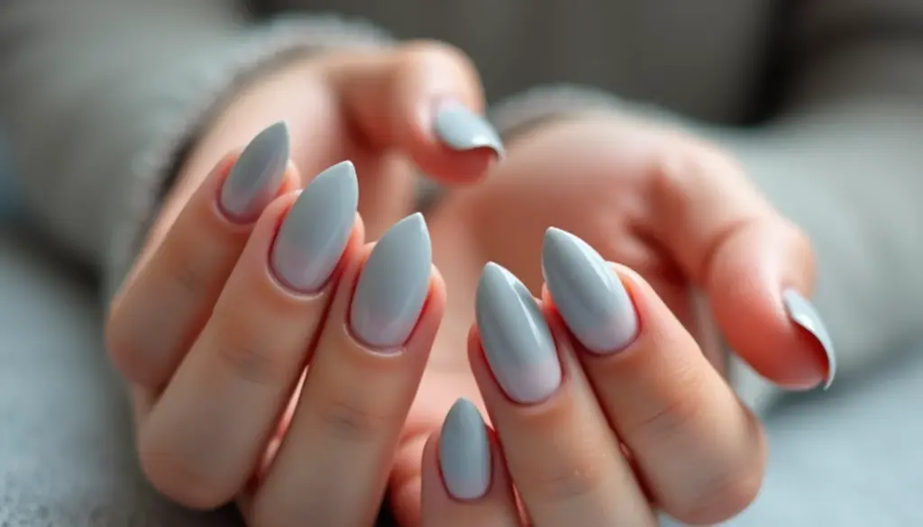 36 Ideias de Esmalte Cinza Claro para Unhas e Pintura Residencial em 2026